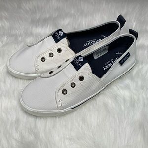 sperry lounge wharf white